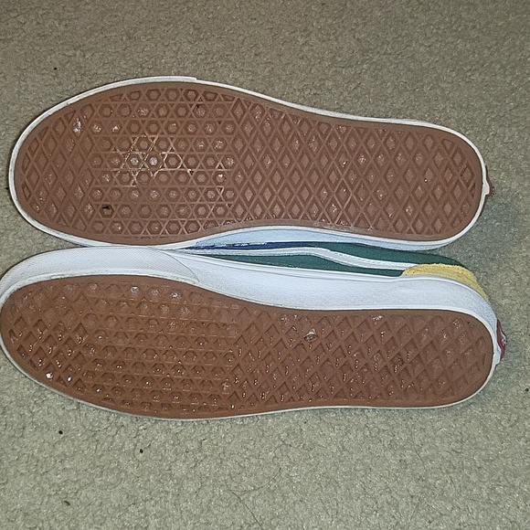 Vans Yacht Club Shoes - Picture 5 of 5